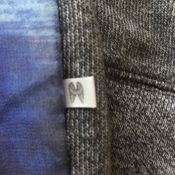 VICTORIA’S SECRET COZY WATERCOLOR SWEATSHIRT - Picture 6 of 7